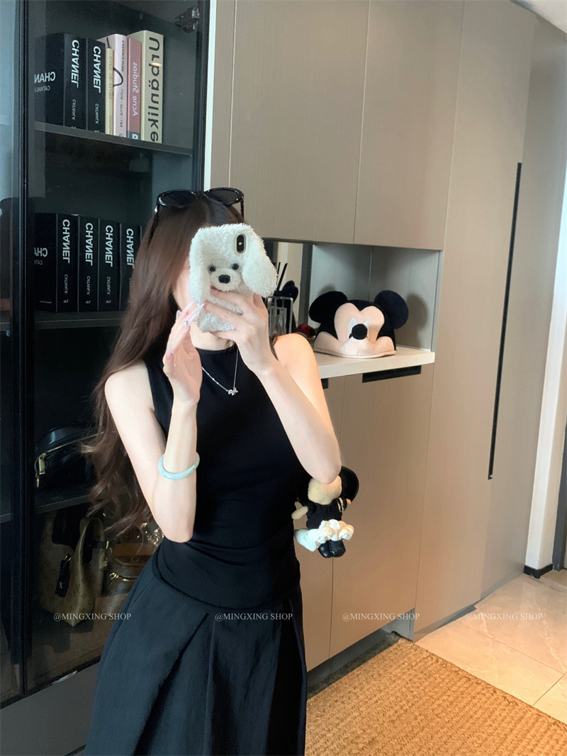 2026 Summer Korean Style Two-Piece Set Slim Sleeveless Top and High Waist Skirt - Image 4