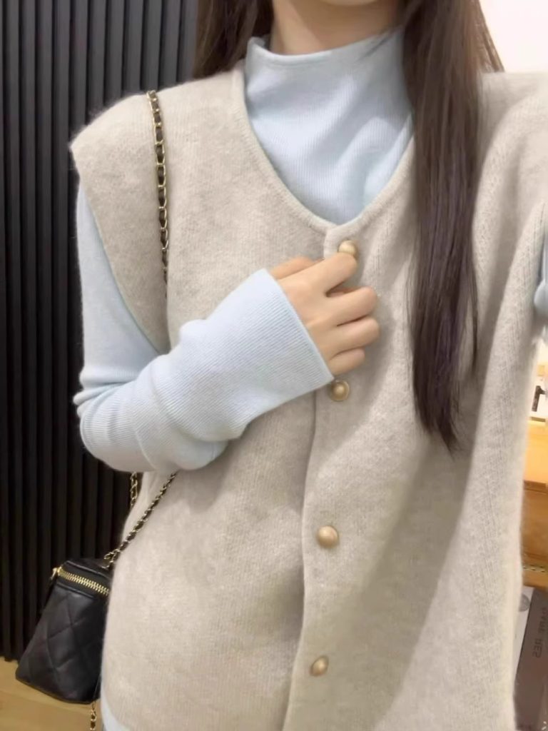 Women's Two-Piece Knit Sweater Vest Set with Stand Collar and Button Detail