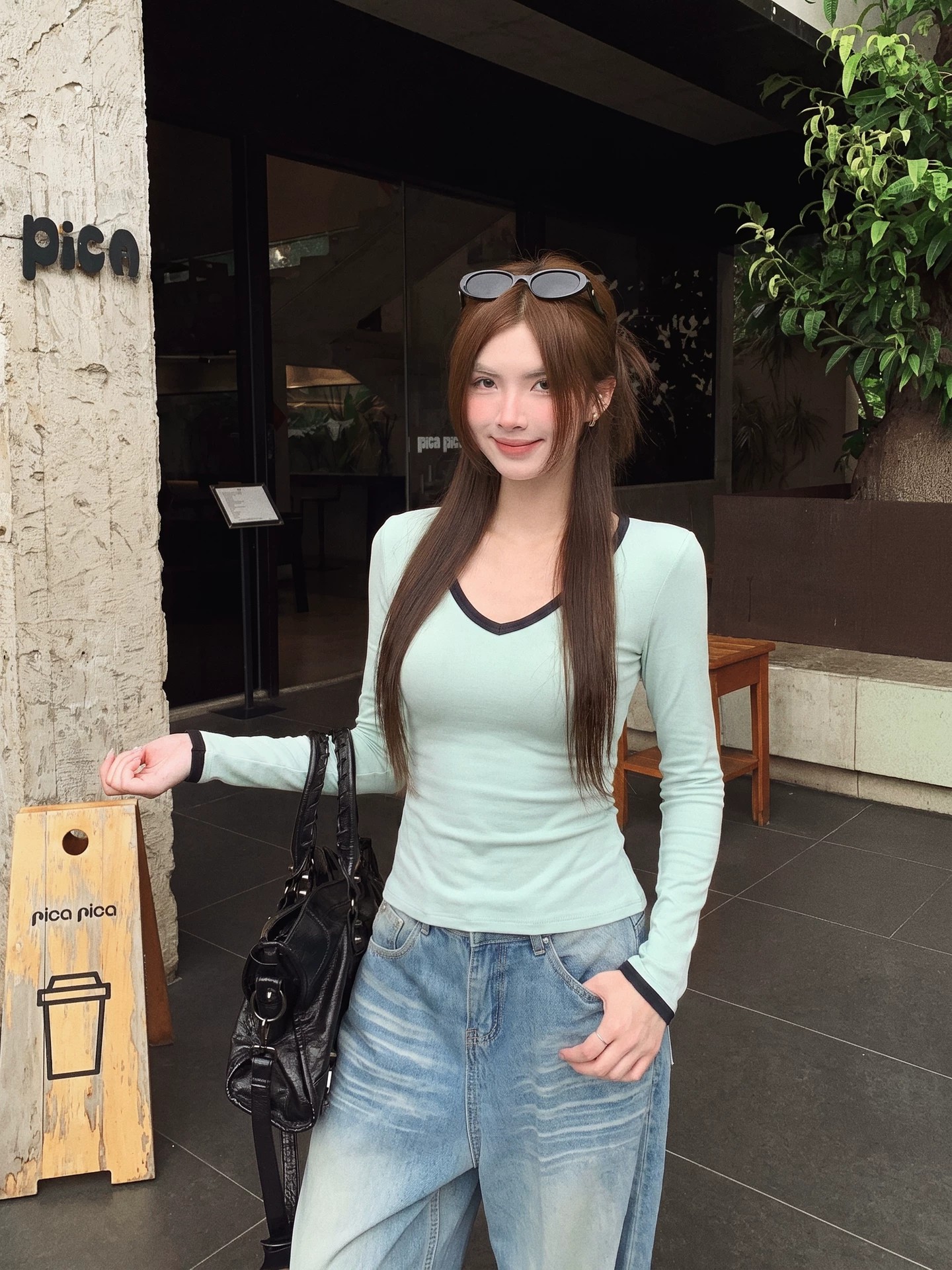 Blue V-Neck Color-Block Long-Sleeve Knit Base Layer Women's Fall Winter Slim Sweater Top - Image 2